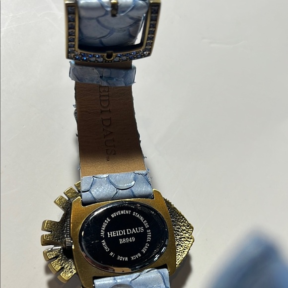 Heidi Daus Gold and Blue Fish Design Bracelet. WA431. Watch hidden behind fin - Picture 10 of 13